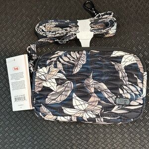 Lug Couple crossbody/belt bag in lily black NEW with tags!